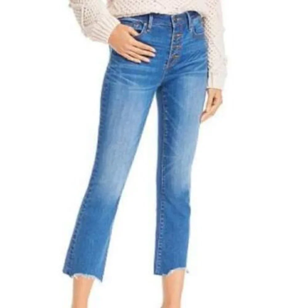 Button-Front Jagged Hem Cropped Straight-Leg Jeans
